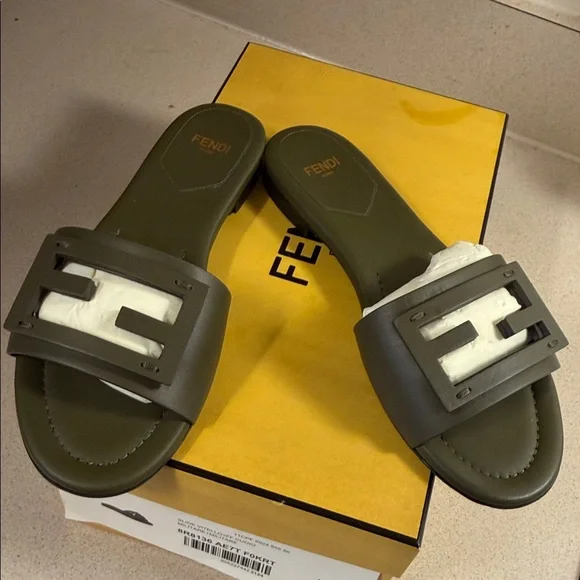 Fendi Khaki Slide Sandals - Picture 5 of 5